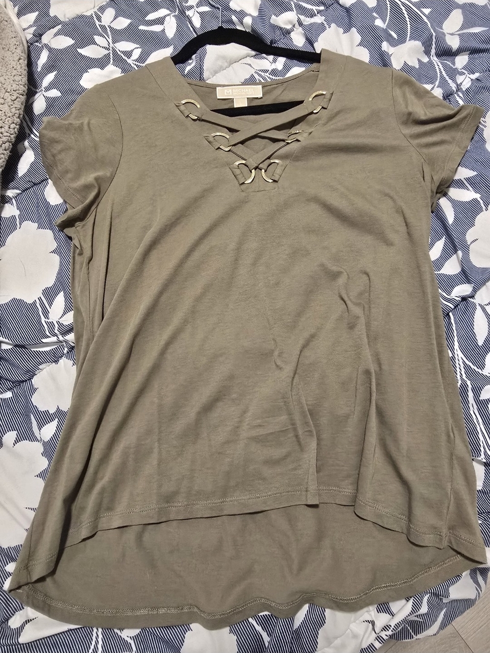 Michael Kors Olive Short Sleeve Lace-Up V-Neck Tee